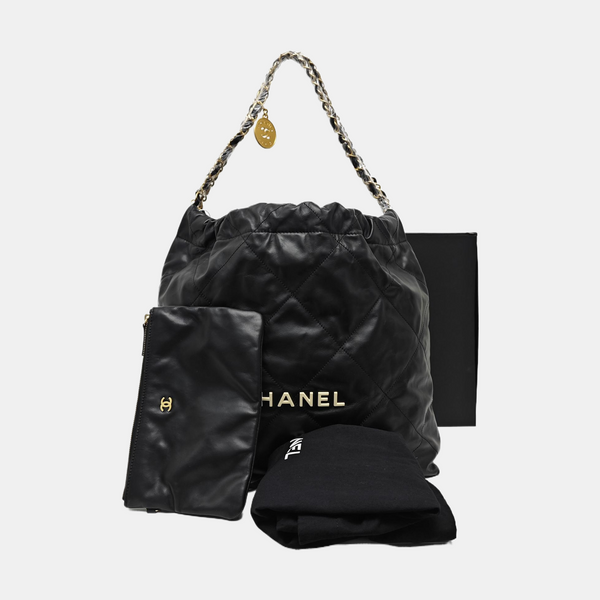 CHANEL 22 Medium Quilted Calfskin Black