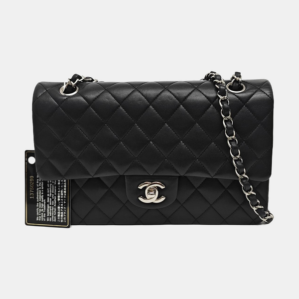 CLASSIC FLAP Medium Quilted Lambskin Black