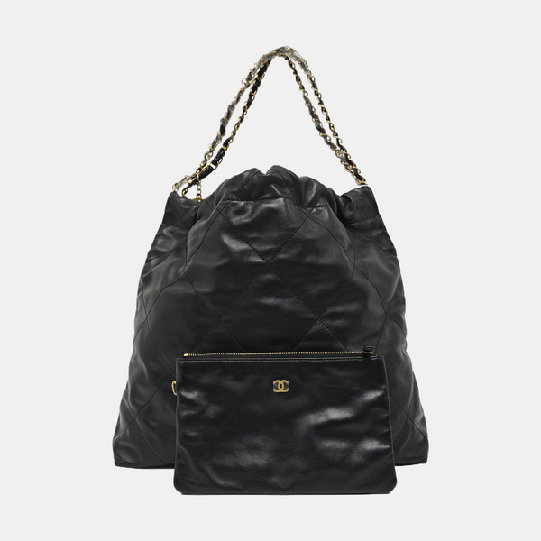 CHANEL 22 Medium Quilted Calfskin Black