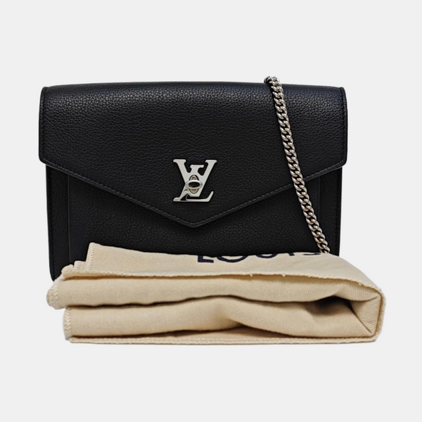 Authenticated pre-owned  LOCKME Calfskin Black - Shoulder Bag at Looply