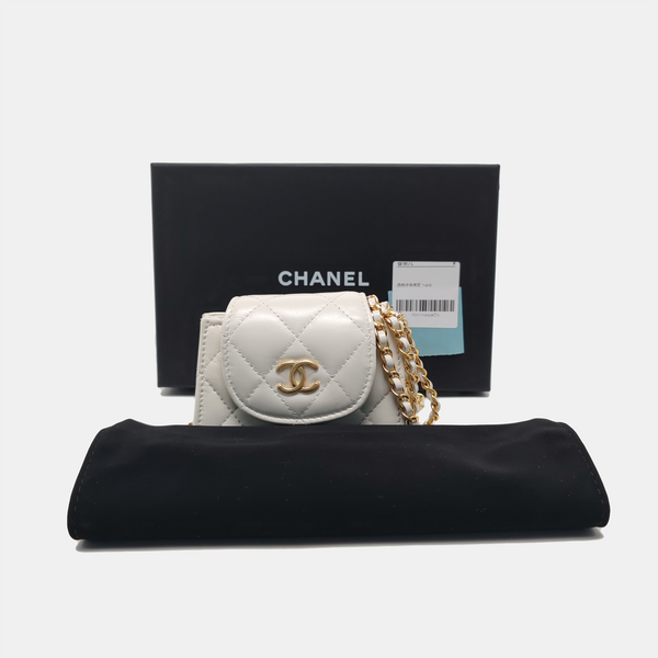 Authenticated pre-owned  WOC Quilted Lambskin White - Shoulder Bag at Looply