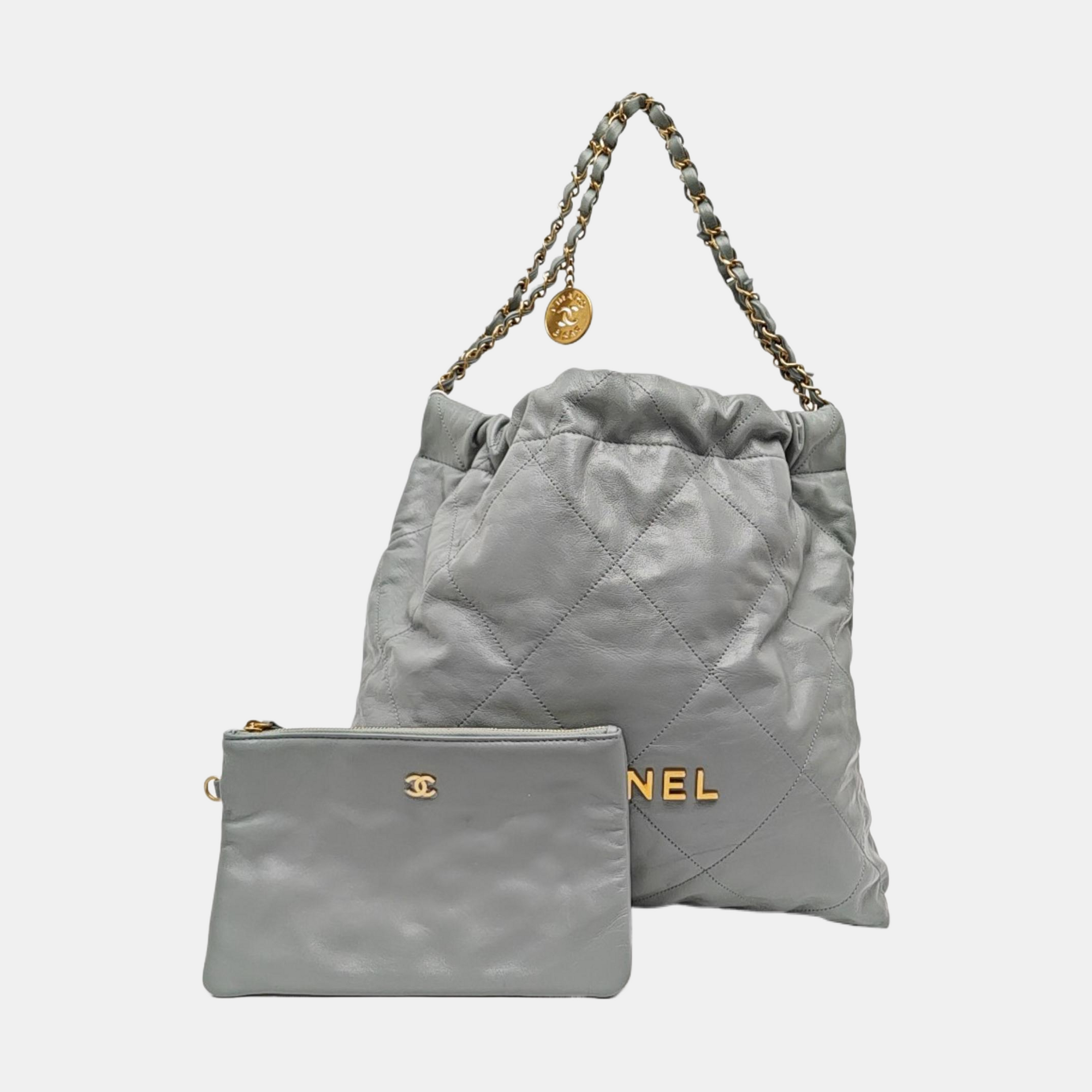 CHANEL 22 Medium Quilted Calfskin Green