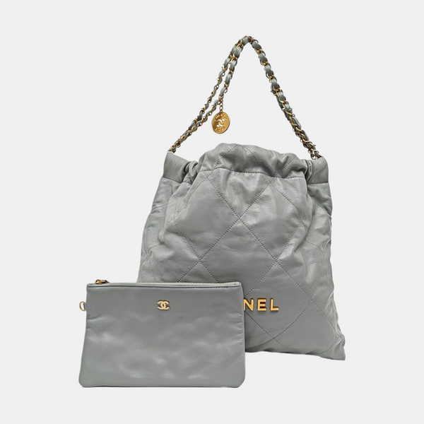 CHANEL 22 Medium Quilted Calfskin Green