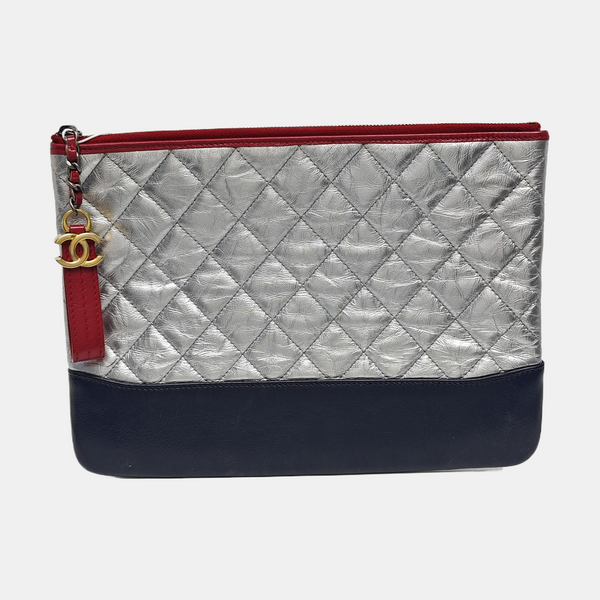 Authenticated pre-owned  GABRIELLE Calfskin Silver - Clutch at Looply