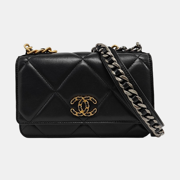 Chanel 19 WOC Piel de Cordero Acolchada Negra