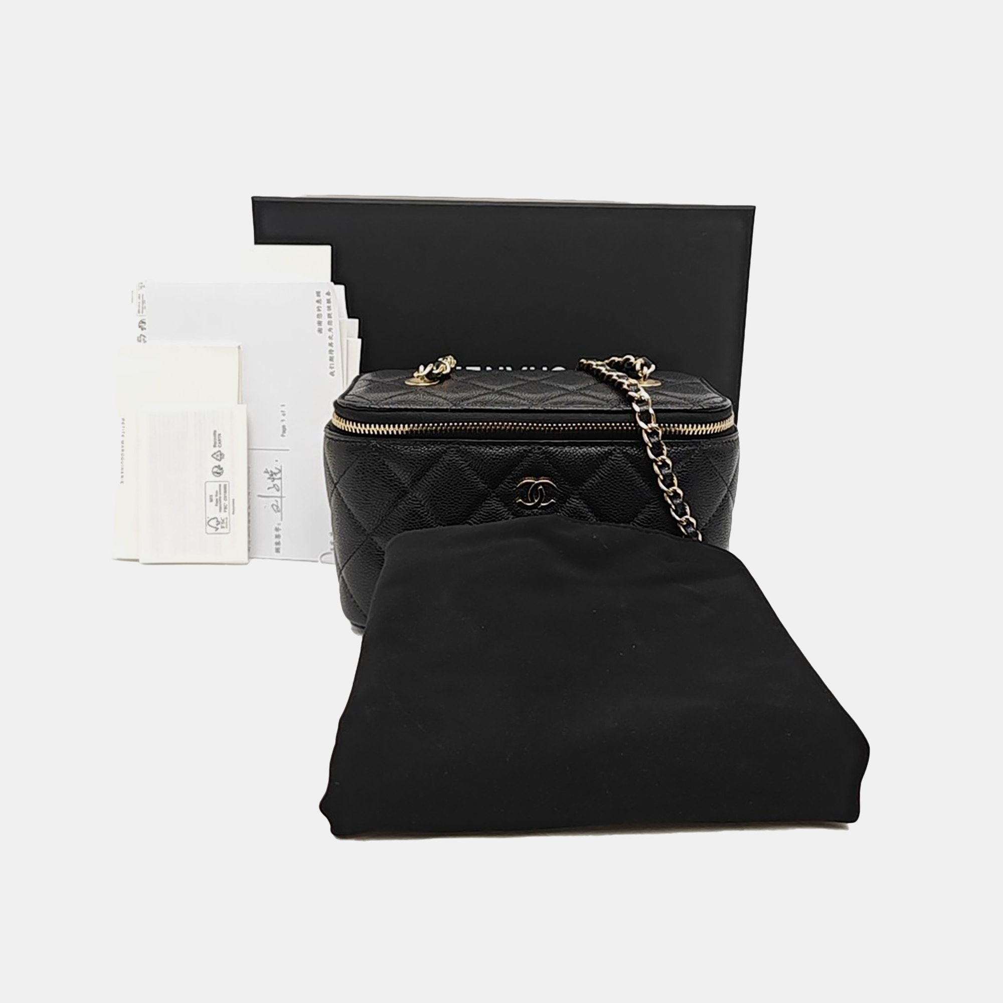 VANITY CASE Medium Quilted Grained Calfskin Black