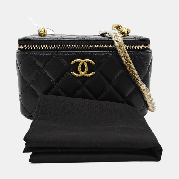 VANITY CASE Small Quilted Lambskin Black