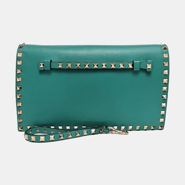 Authenticated pre-owned  Rockstud Lambskin Green - Clutch at Looply