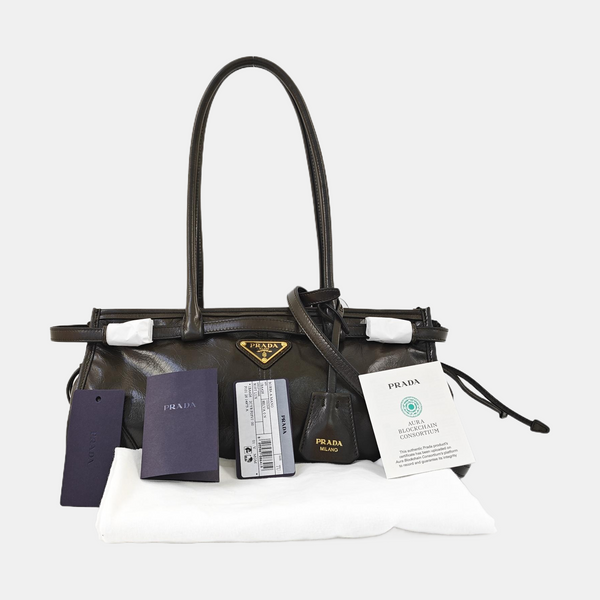 Bonnie Medium Calfskin Black
