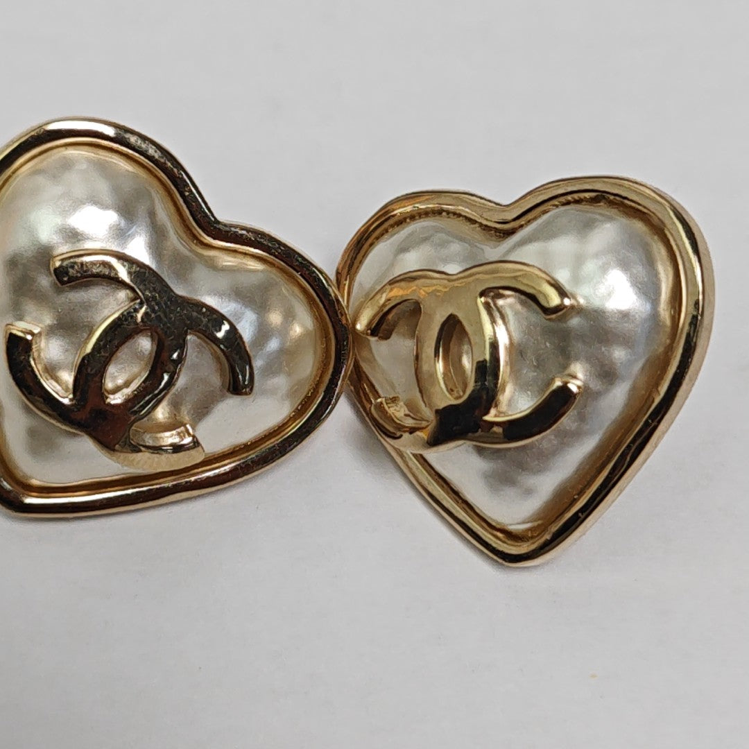 Metal Gold Stud Earrings