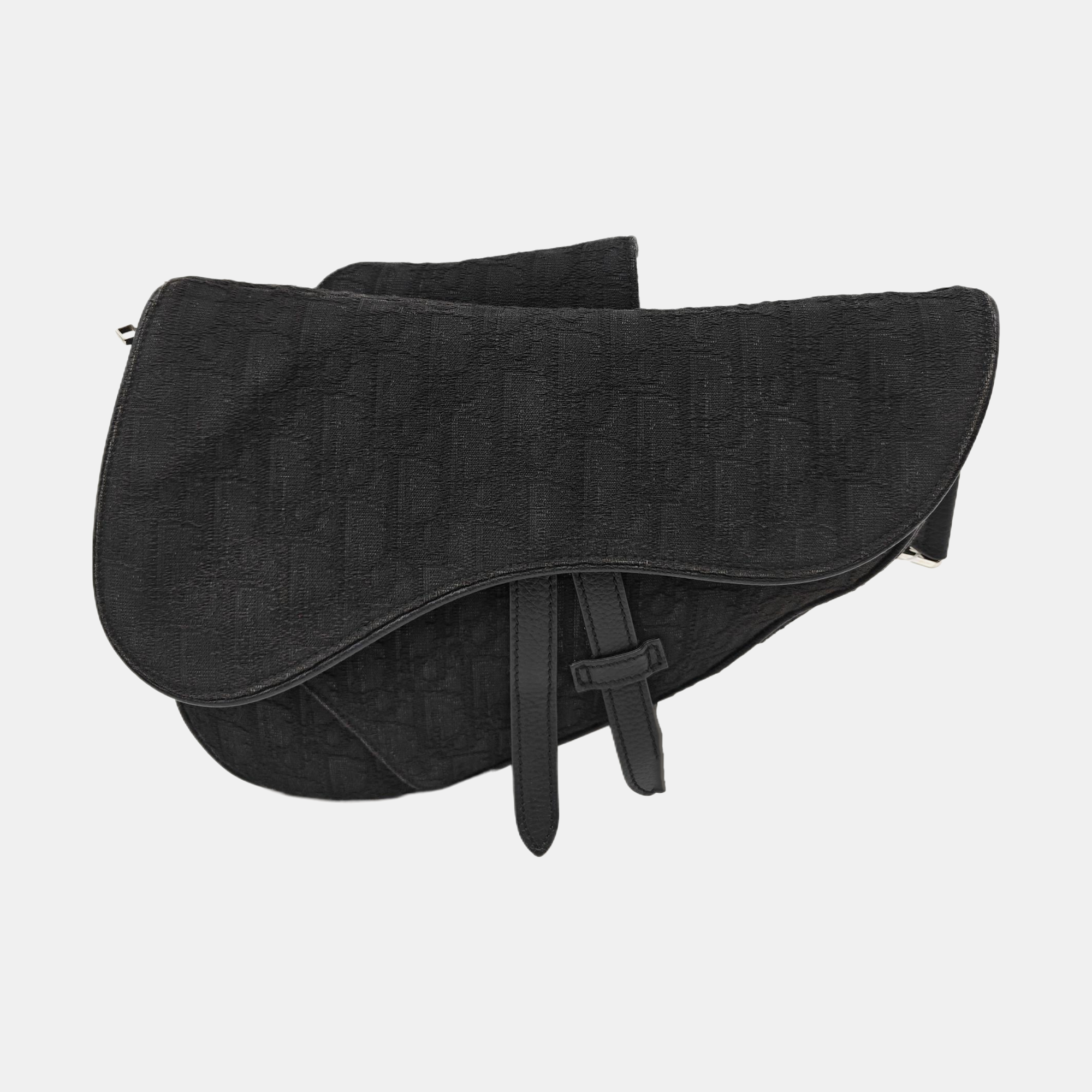 Saddle Medium Oblique Canvas Black