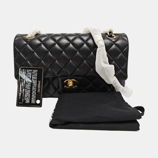 CLASSIC FLAP Medium Quilted Lambskin Black