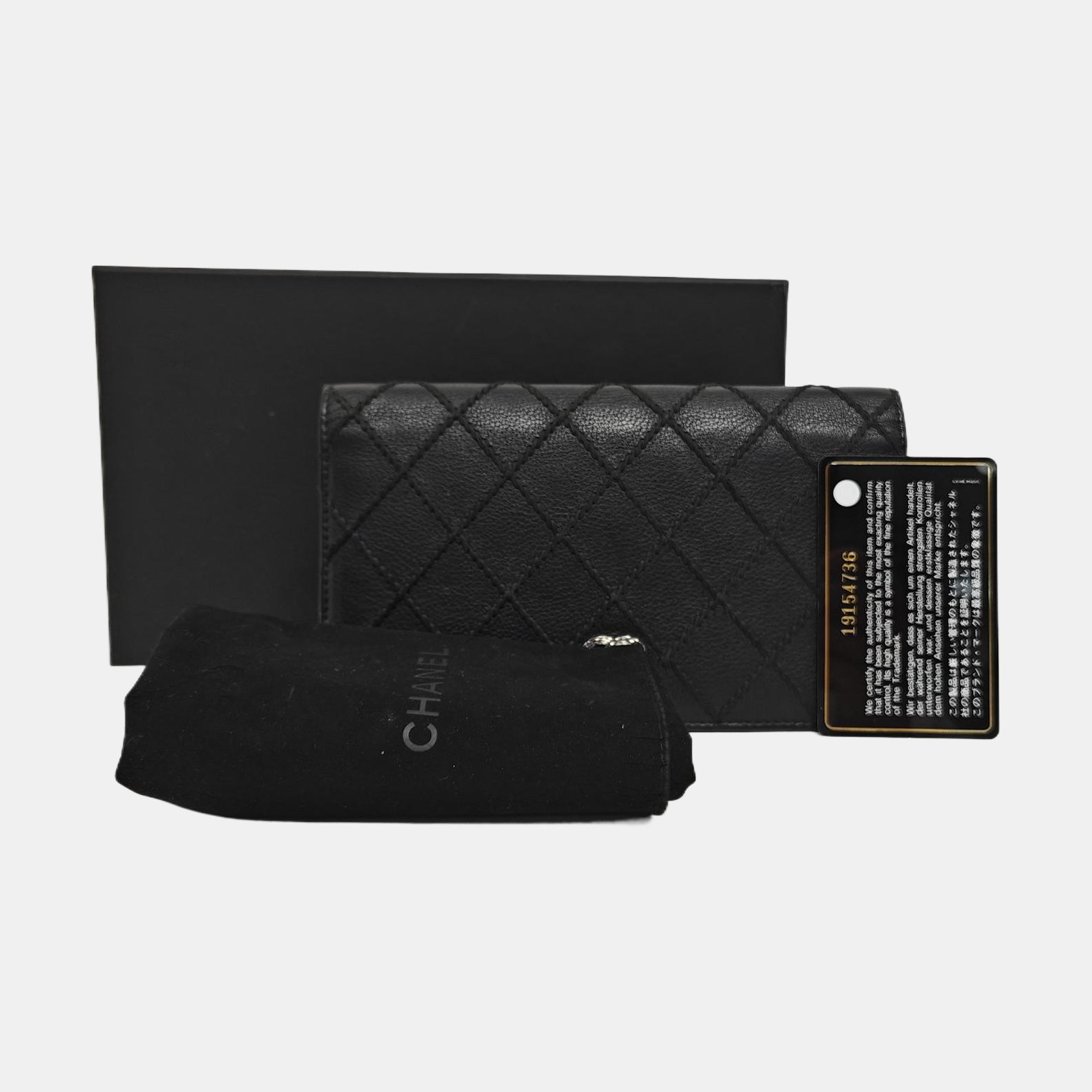 CLASSIC FLAP Mini Quilted Calfskin Black Wallet