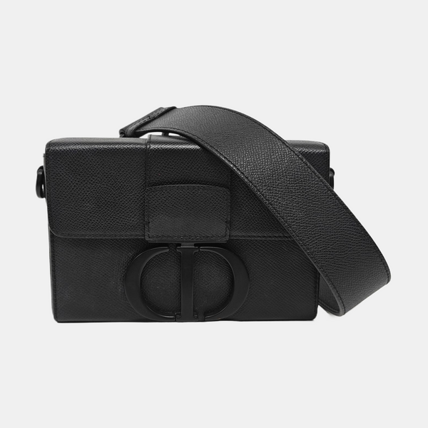 Authenticated pre-owned  30 Montaigne Calfskin Black - Shoulder Bag at Looply
