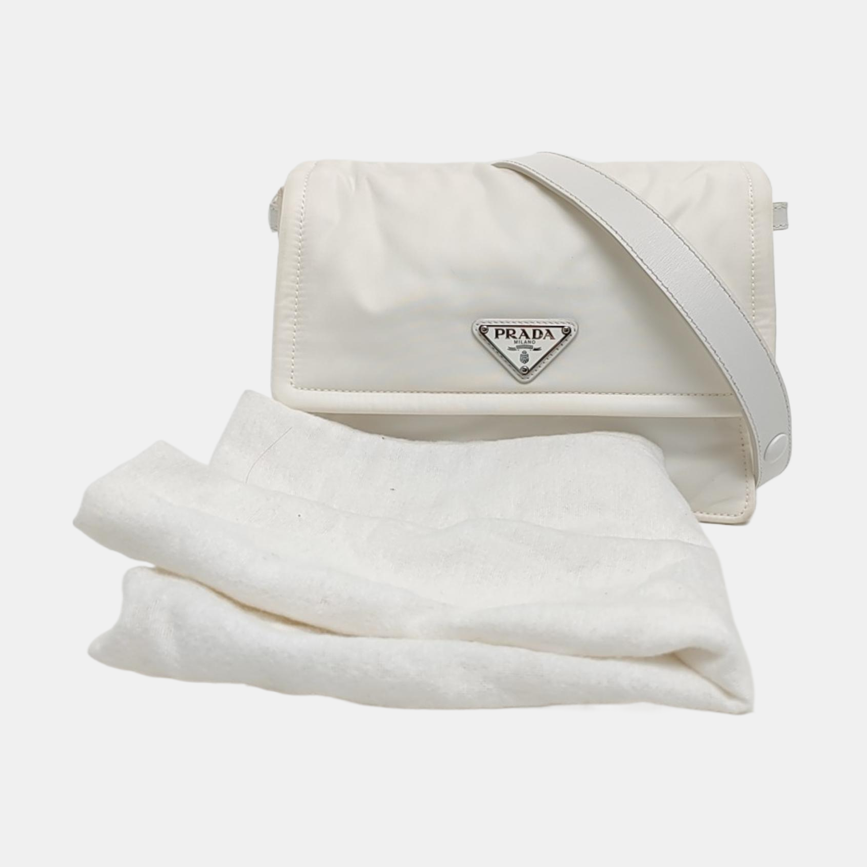 Invite Quilted Nylon White
