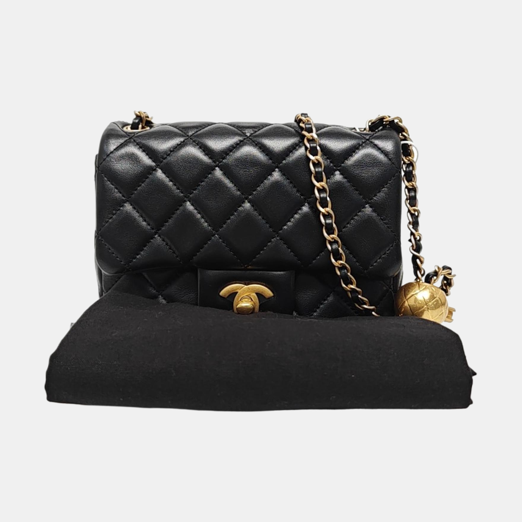 CLASSIC FLAP Mini Quilted Lambskin Black
