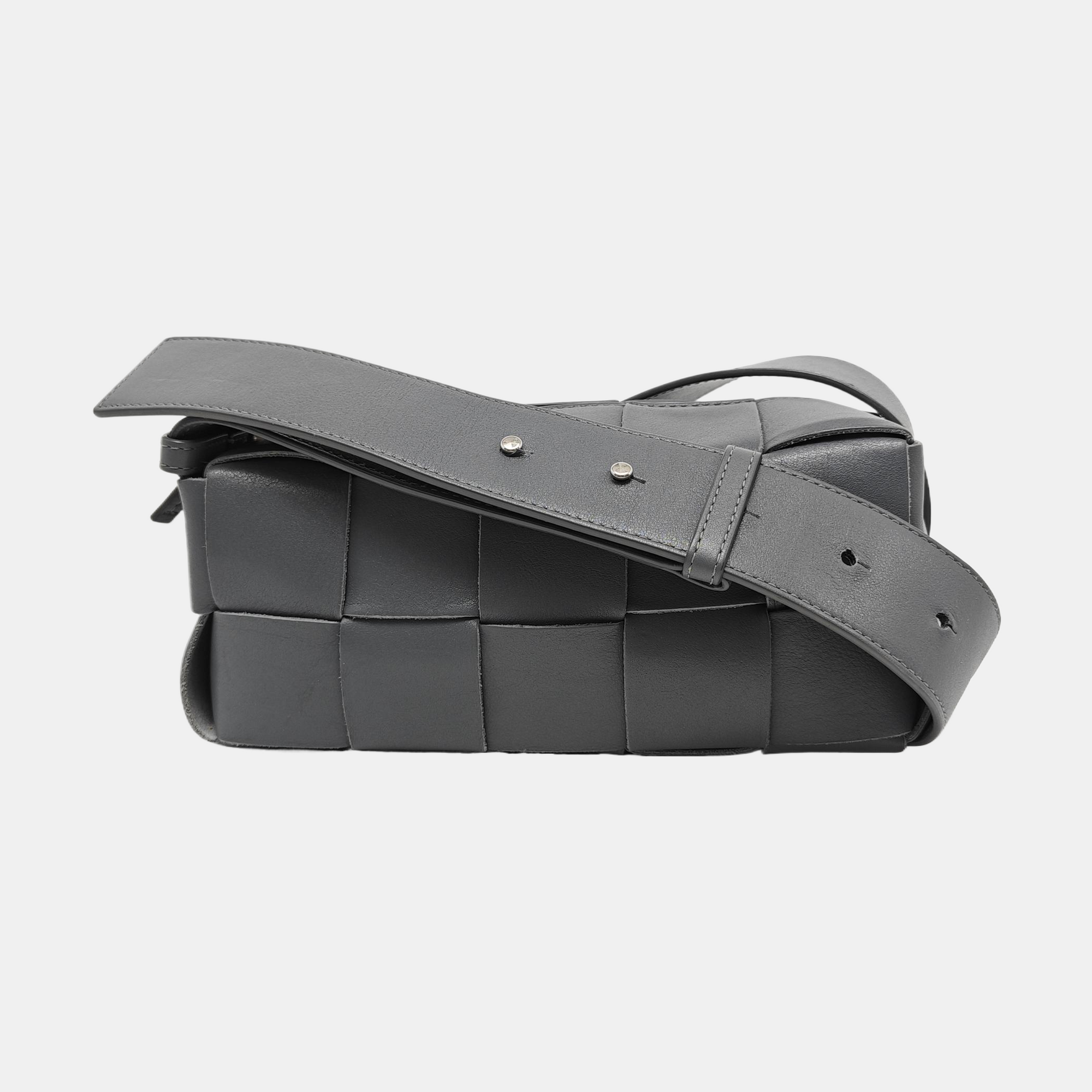 Brick Cassette Calfskin Gray