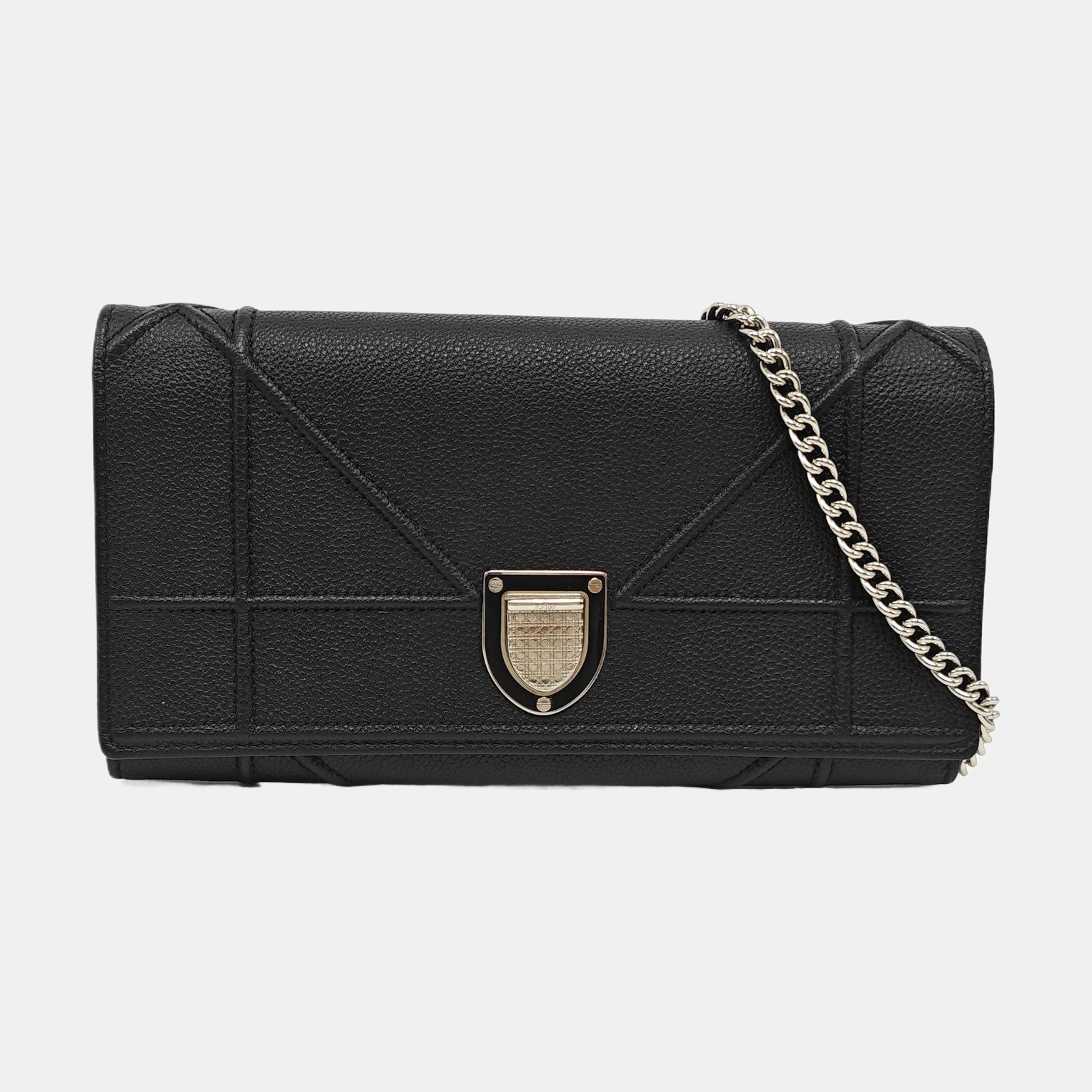 Authenticated pre-owned  Diorama Quilted Calfskin Black - Shoulder Bag at Looply