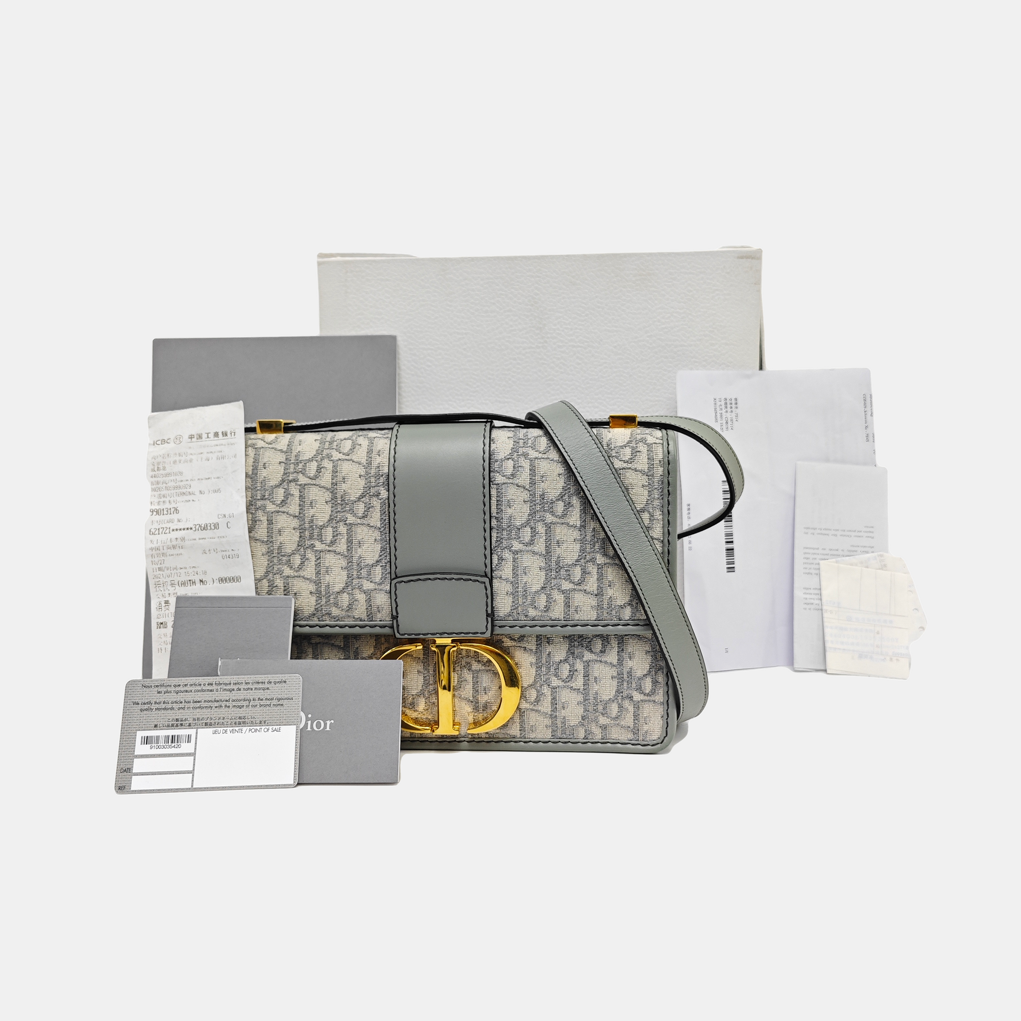 30 Montaigne Oblique Canvas Gray