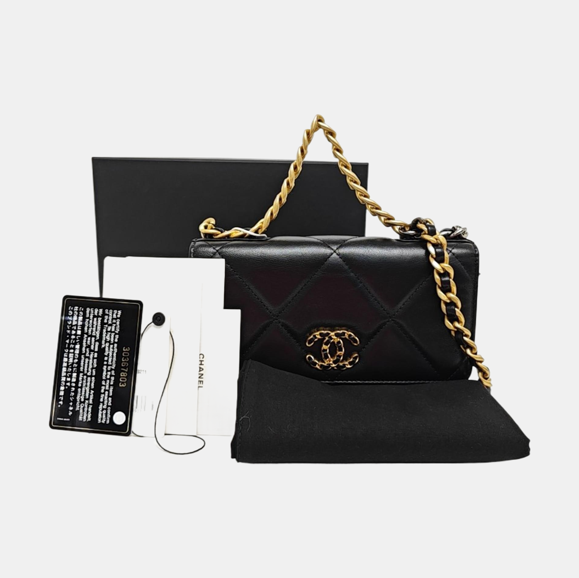 CHANEL 19 WOC Quilted Lambskin Black