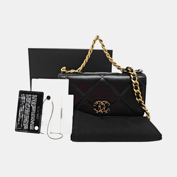 CHANEL 19 WOC Quilted Lambskin Black