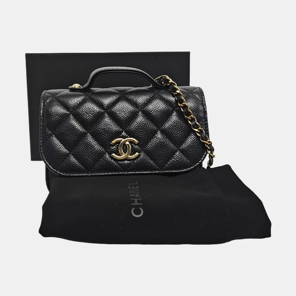 Authenticated pre-owned  BUSINESS AFFINITY Quilted Grained Calfskin Black - Shoulder Bag at Looply