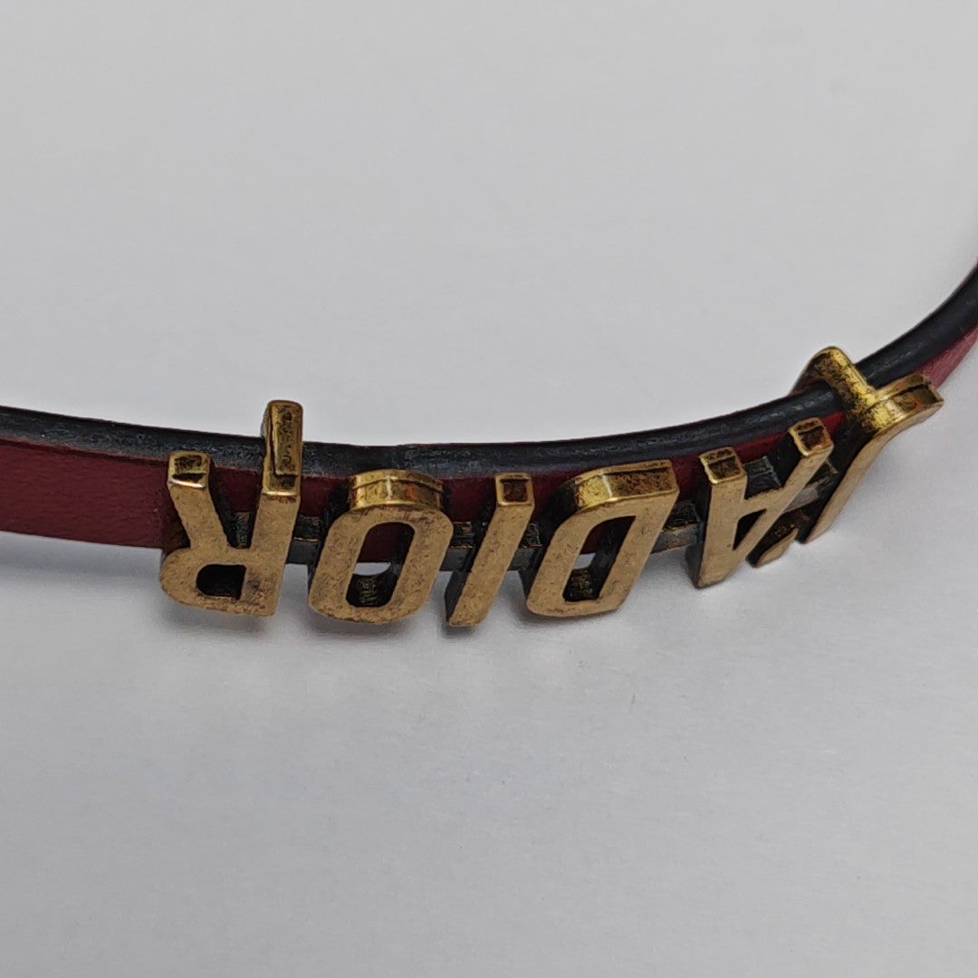 J'adior Metal Red Necklace