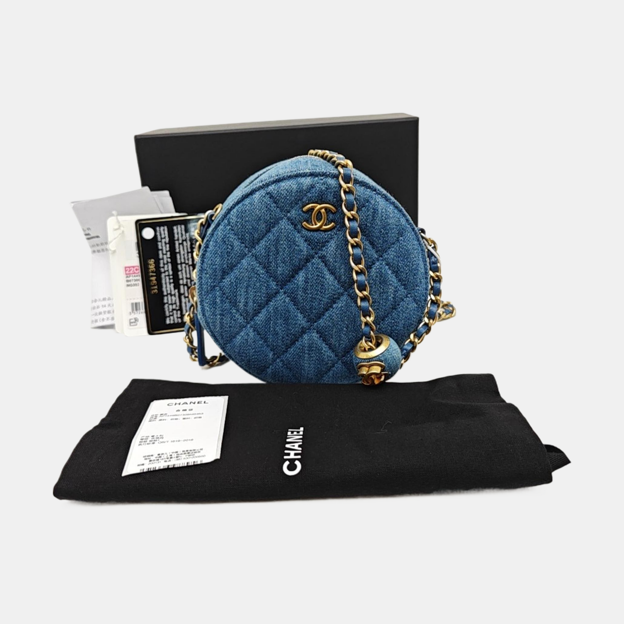 ROUND Quilted Grained Calfskin Blue