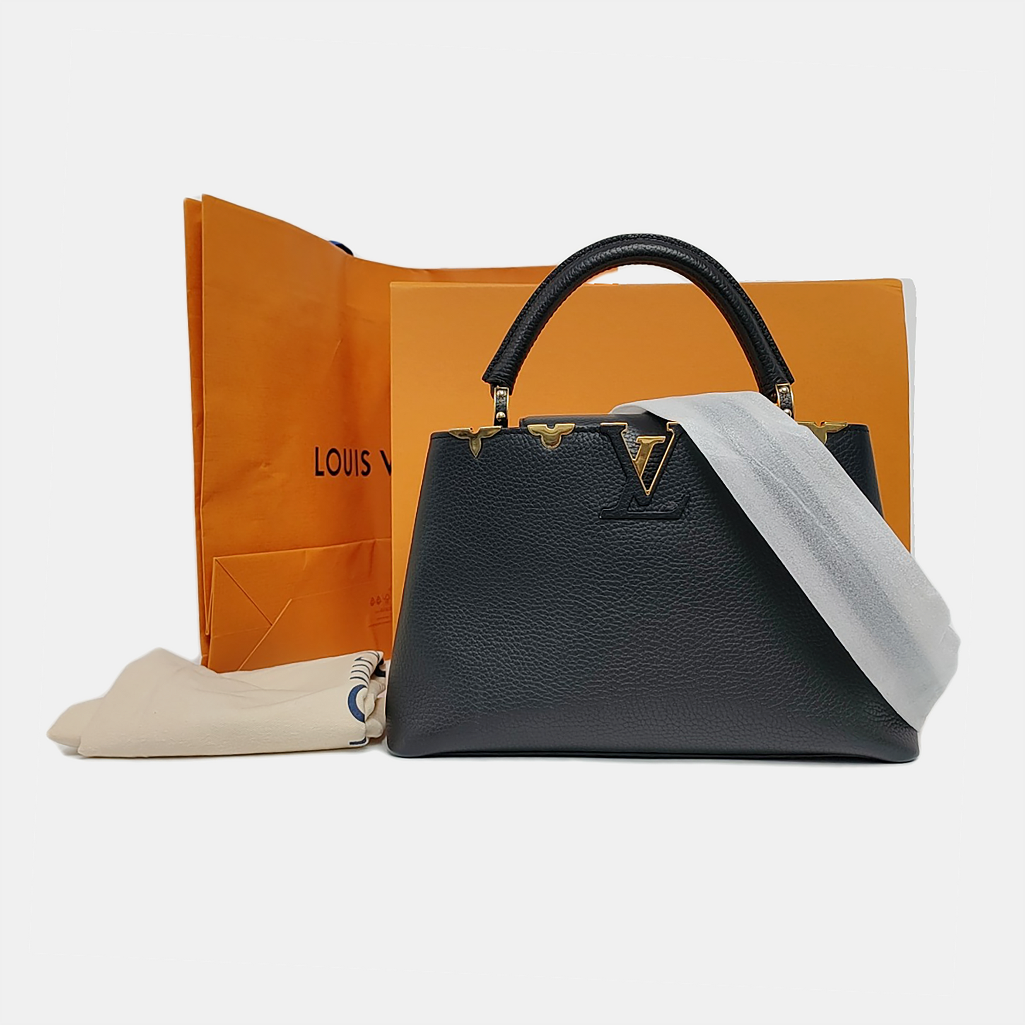 CAPUCINES MM Calfskin Black