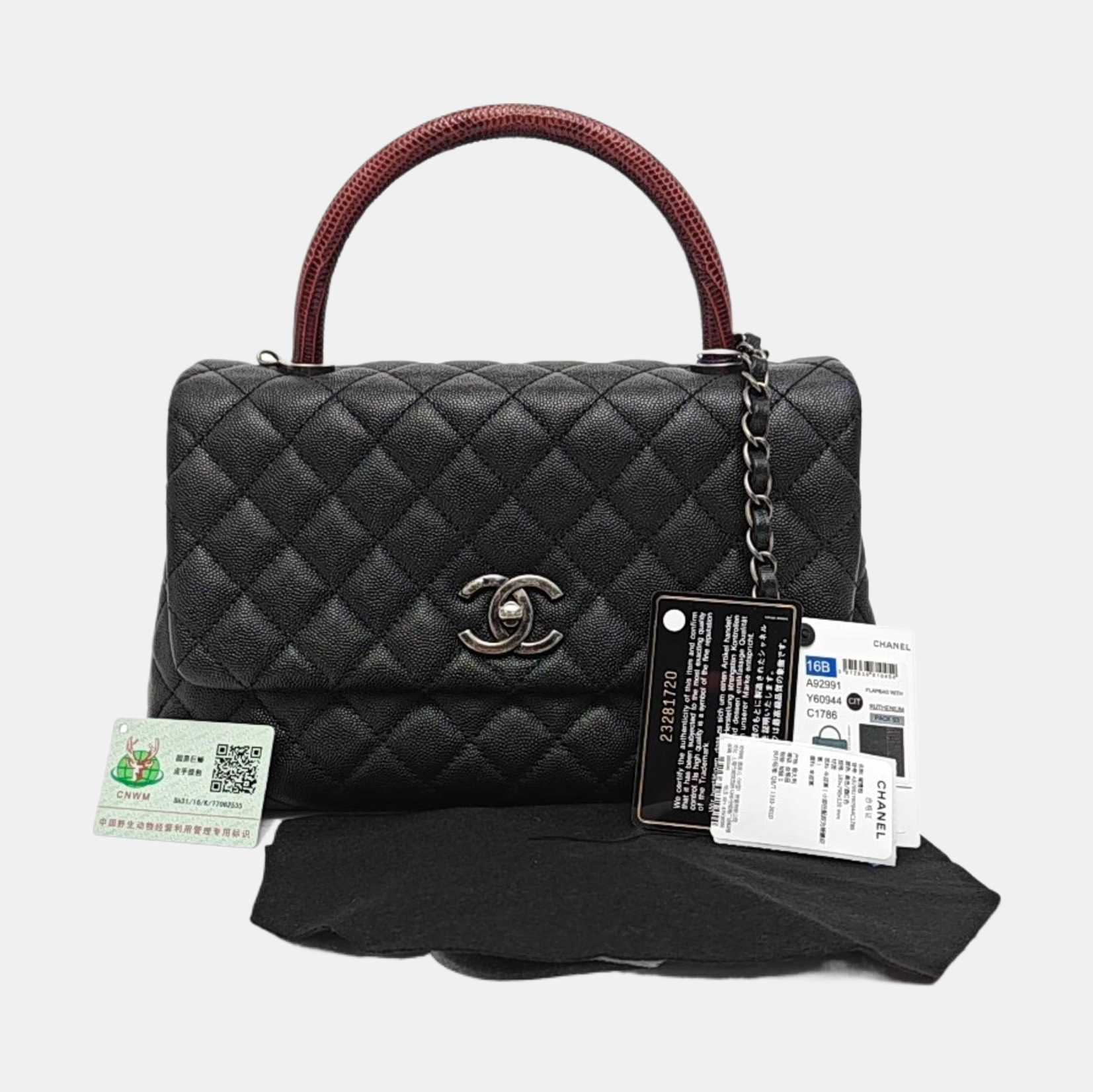 COCO HANDLE Medium Quilted Grained Calfskin Multicolor