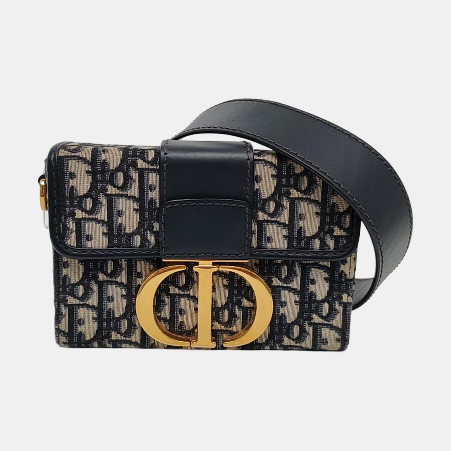 Authenticated pre-owned  30 Montaigne Oblique Canvas Blue - Shoulder Bag at Looply