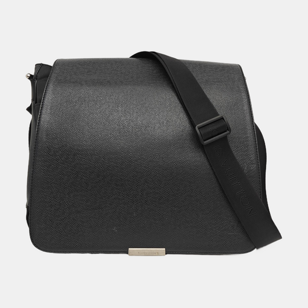 VIKTOR Calfskin Black