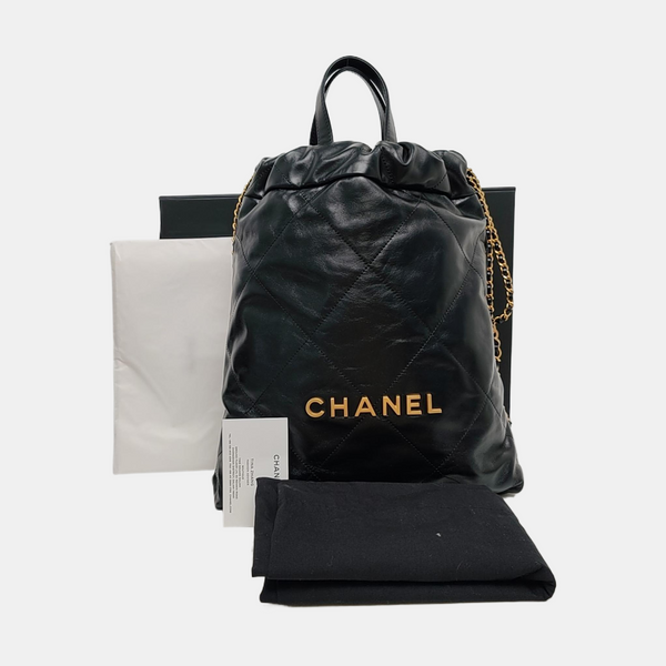 CHANEL 22 Small Quilted Calfskin Black
