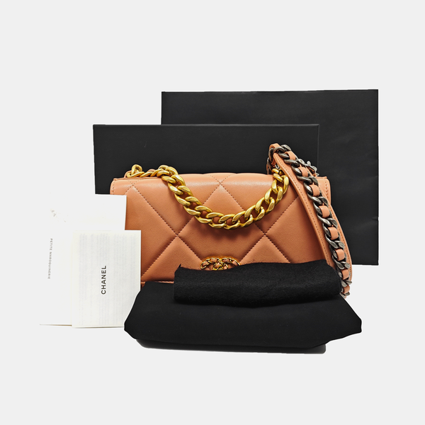CHANEL 19 WOC Quilted Lambskin Pink