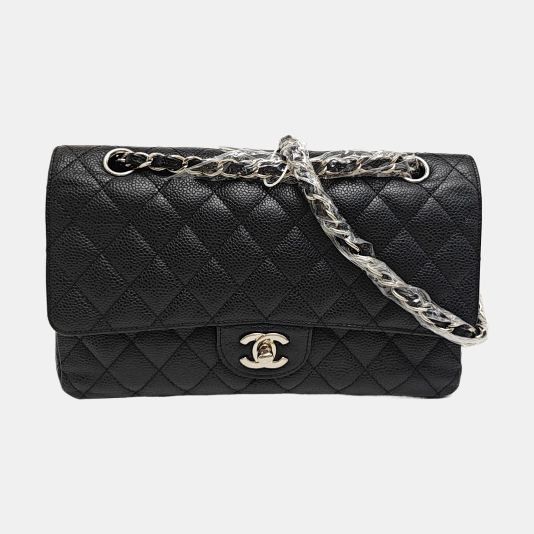 CLASSIC FLAP Medium Quilted Grained Calfskin Black