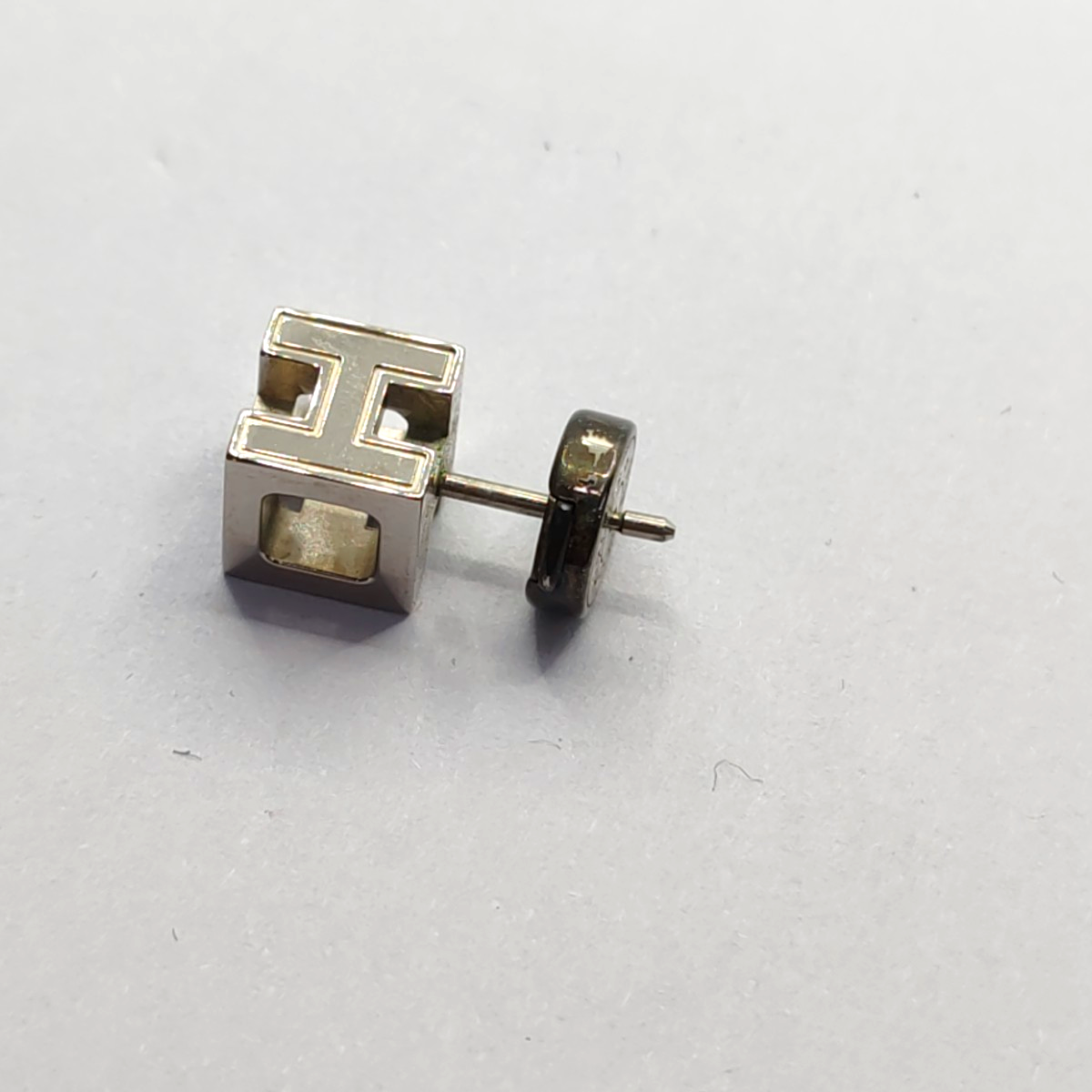 Cage D'h Metal Purple Stud Earrings