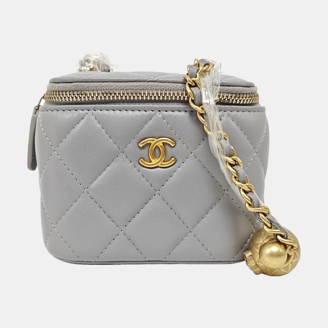 VANITY CASE Mini Quilted Lambskin Gray