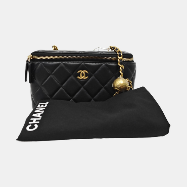 VANITY CASE Small Quilted Lambskin Black