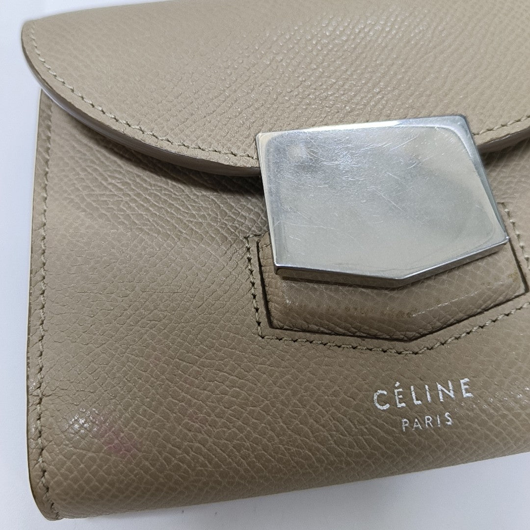 Monedero pequeño TROTTEUR de piel de becerro beige