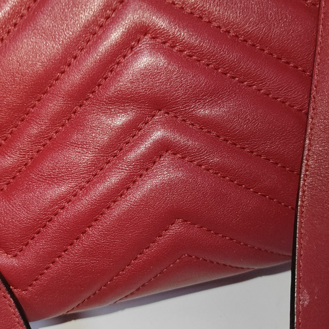 Piel de ternera GG Marmont Roja