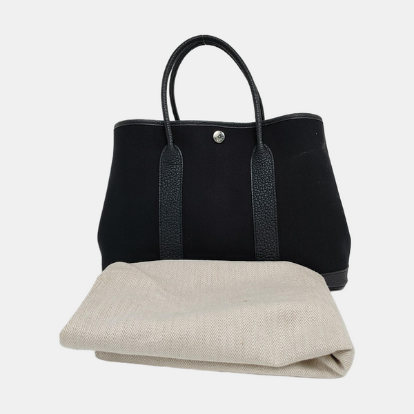 Garden Party 30 Canvas Black