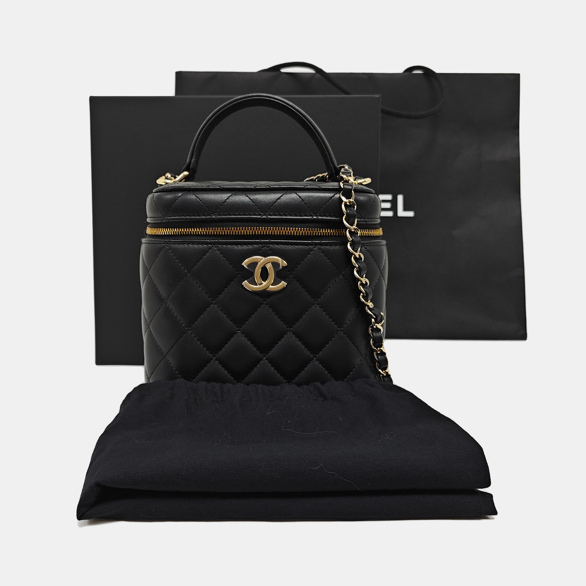 VANITY CASE Small Quilted Lambskin Black