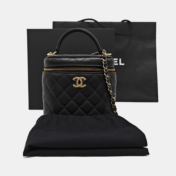 VANITY CASE Small Quilted Lambskin Black