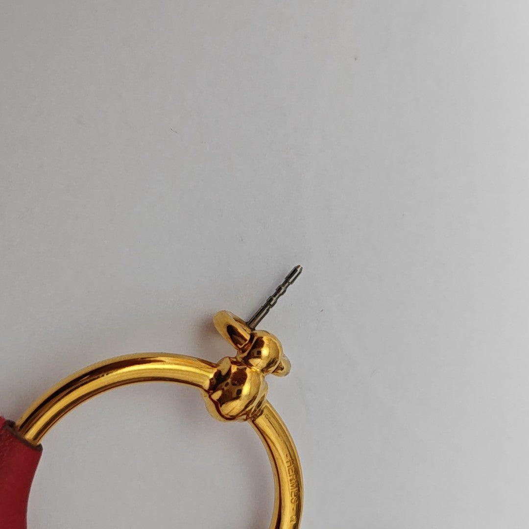 Loop Metal Gold Stud Earrings