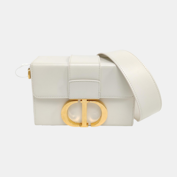 Authenticated pre-owned  30 Montaigne Calfskin White - Shoulder Bag at Looply