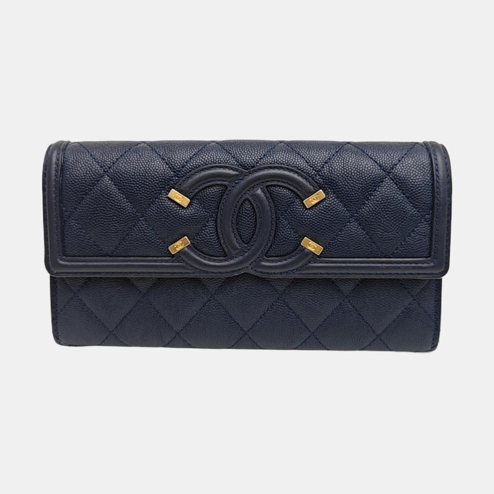FILIGREE Medium Quilted Grained Calfskin Blue Wallet