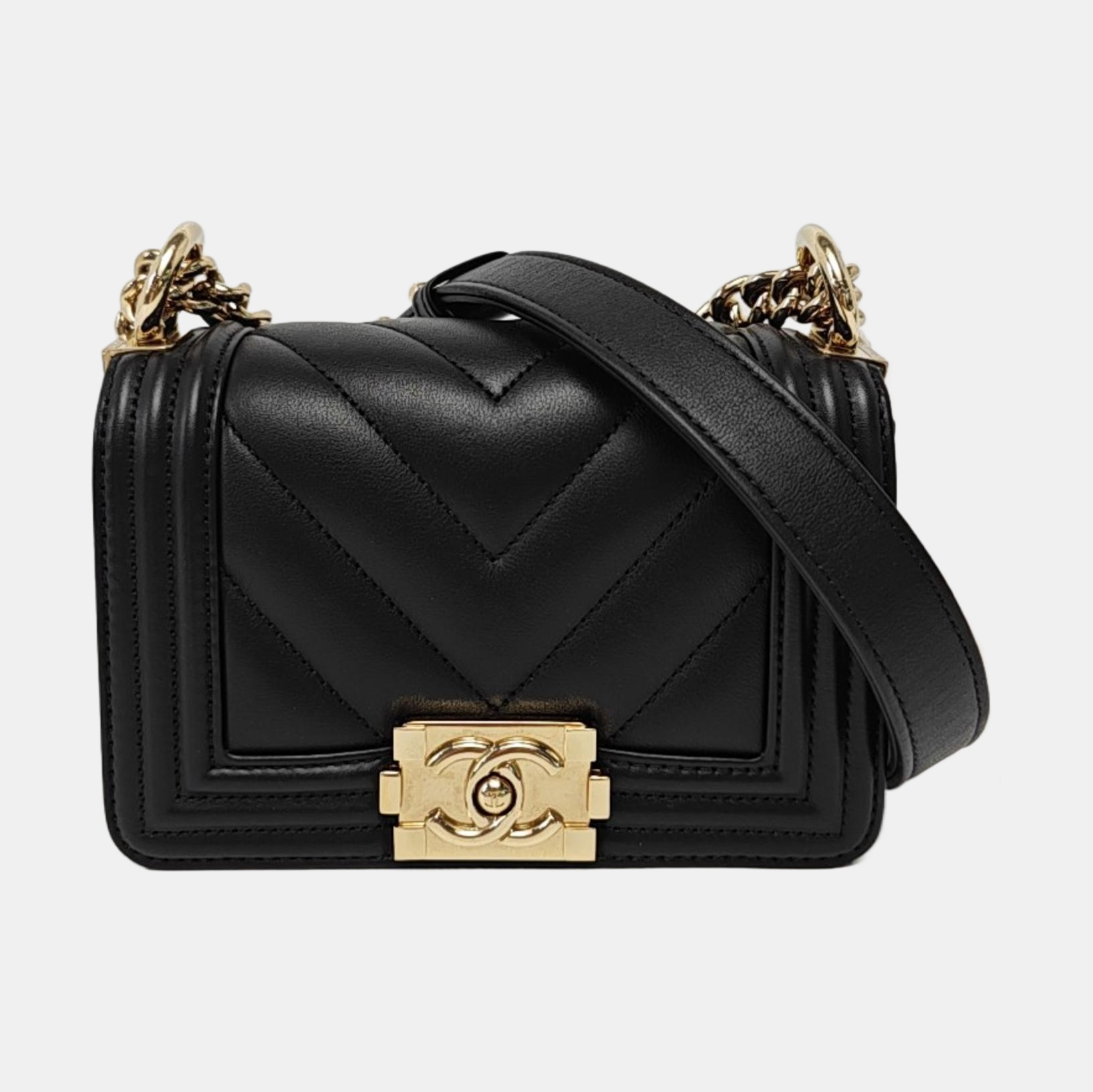 Authenticated pre-owned  BOY CHANEL Small Chevron, Quilted Calfskin Black - Shoulder Bag at Looply