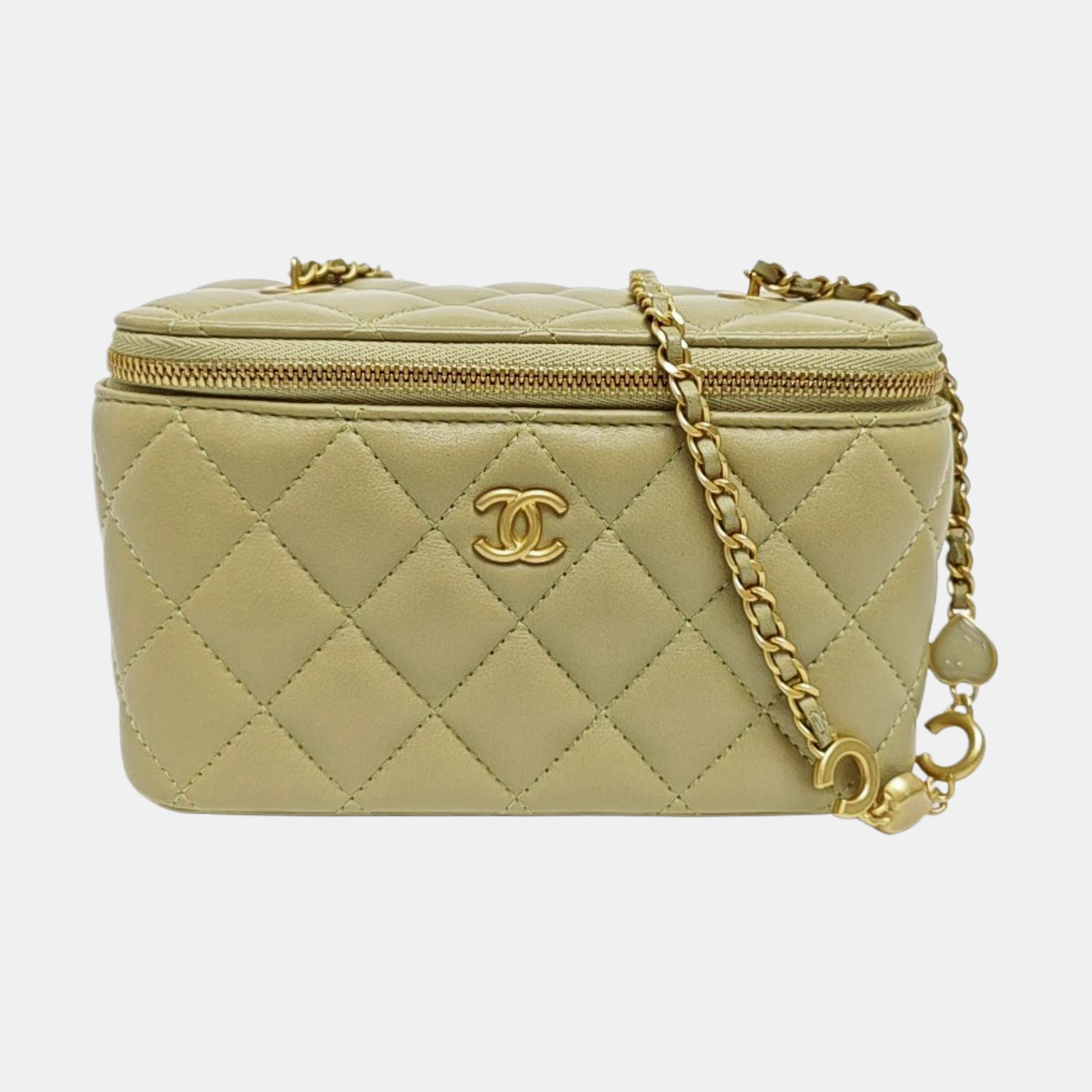 VANITY CASE Small Quilted Lambskin Green