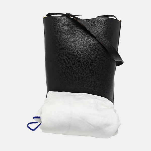 The Bucket Medium Calfskin Black