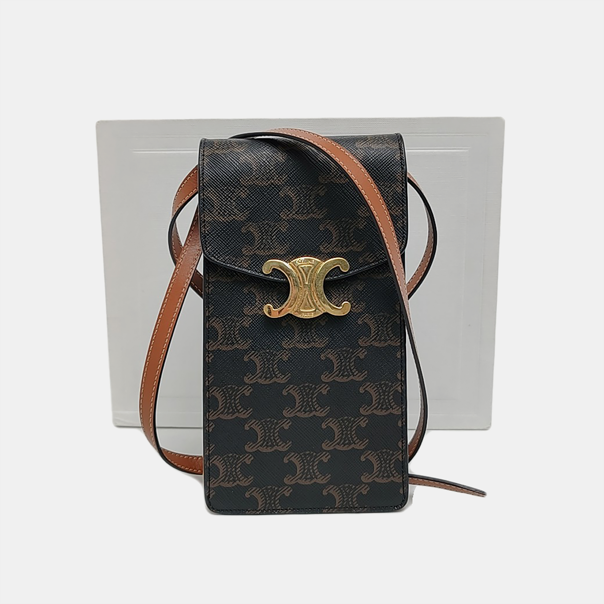 Authenticated pre-owned  TRIOMPHE Coated Canvas Black - Shoulder Bag at Looply